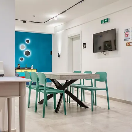 Проживание в семье Haven 4 *